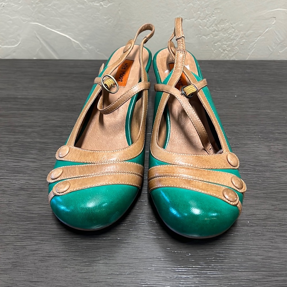 Green miz mooz size 8.5 never worn outside. Smoke free home no visible issues